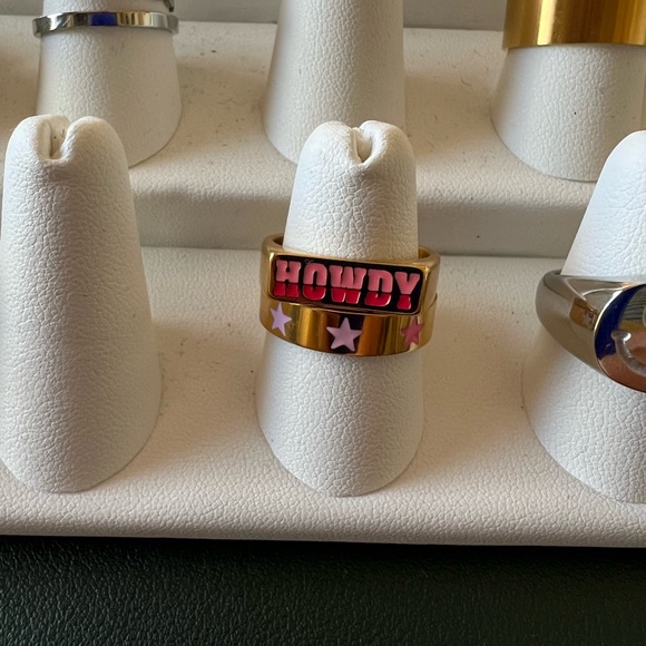 ‘Howdy' Ring - Picture 5 of 5